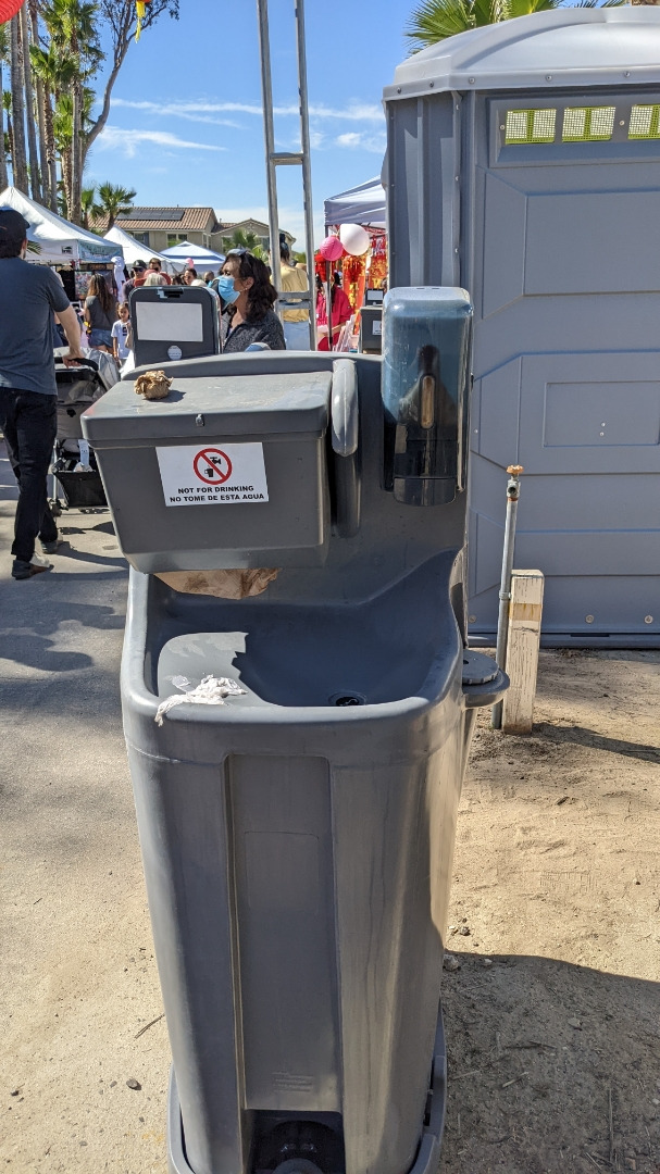 石鹸つきの簡易洗面台